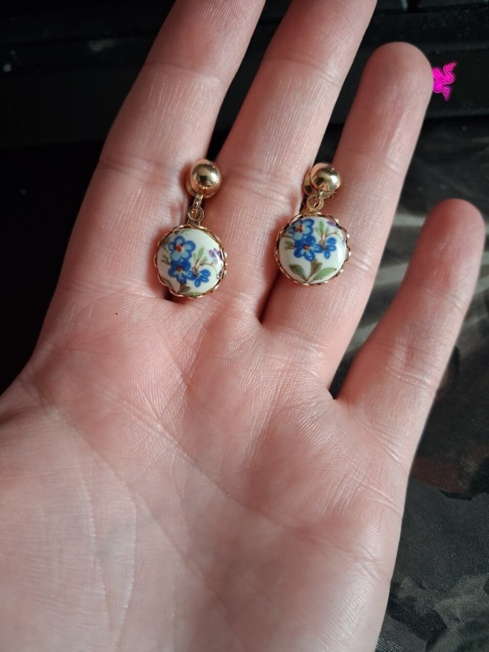Dainty Floral style dangle clip on earrings